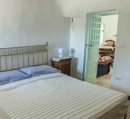 Trulli Conti Grande Spazio Alberato Incontaminato- Prenotazione Esclusiva Cisternino