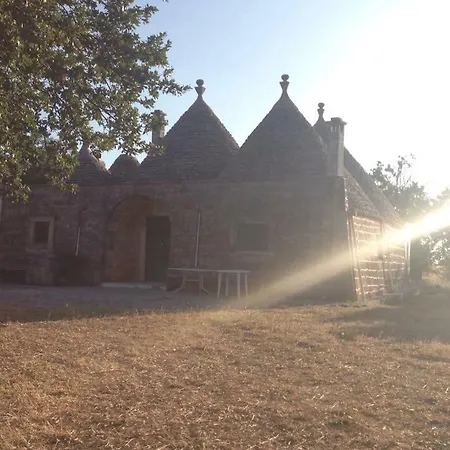 Holiday home Trulli Conti Grande Spazio Alberato Incontaminato- Prenotazione Esclusiva